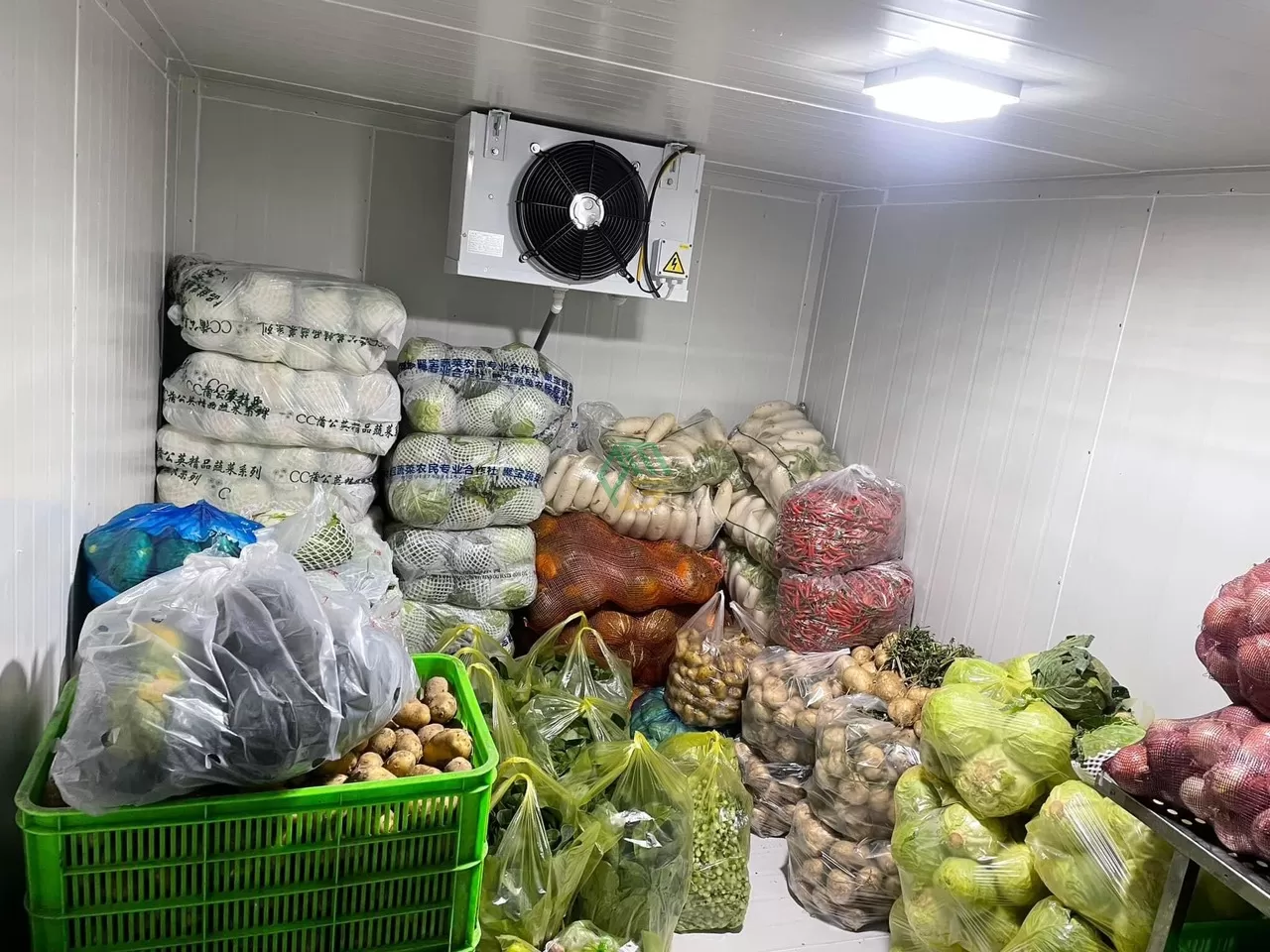 Thực phẩm tươi sống cho bếp ăn công nghiệp
