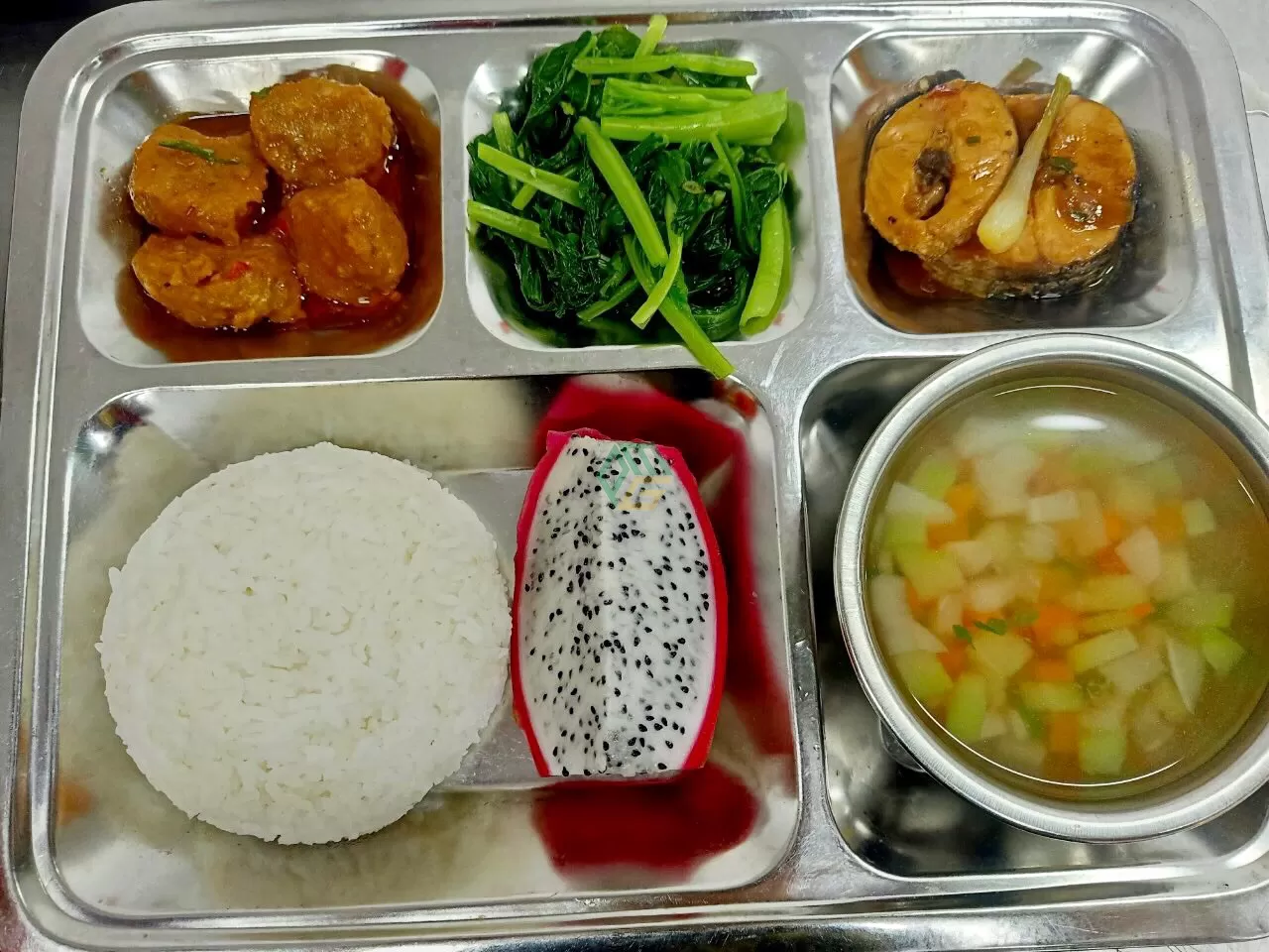 Suất ăn văn phòng