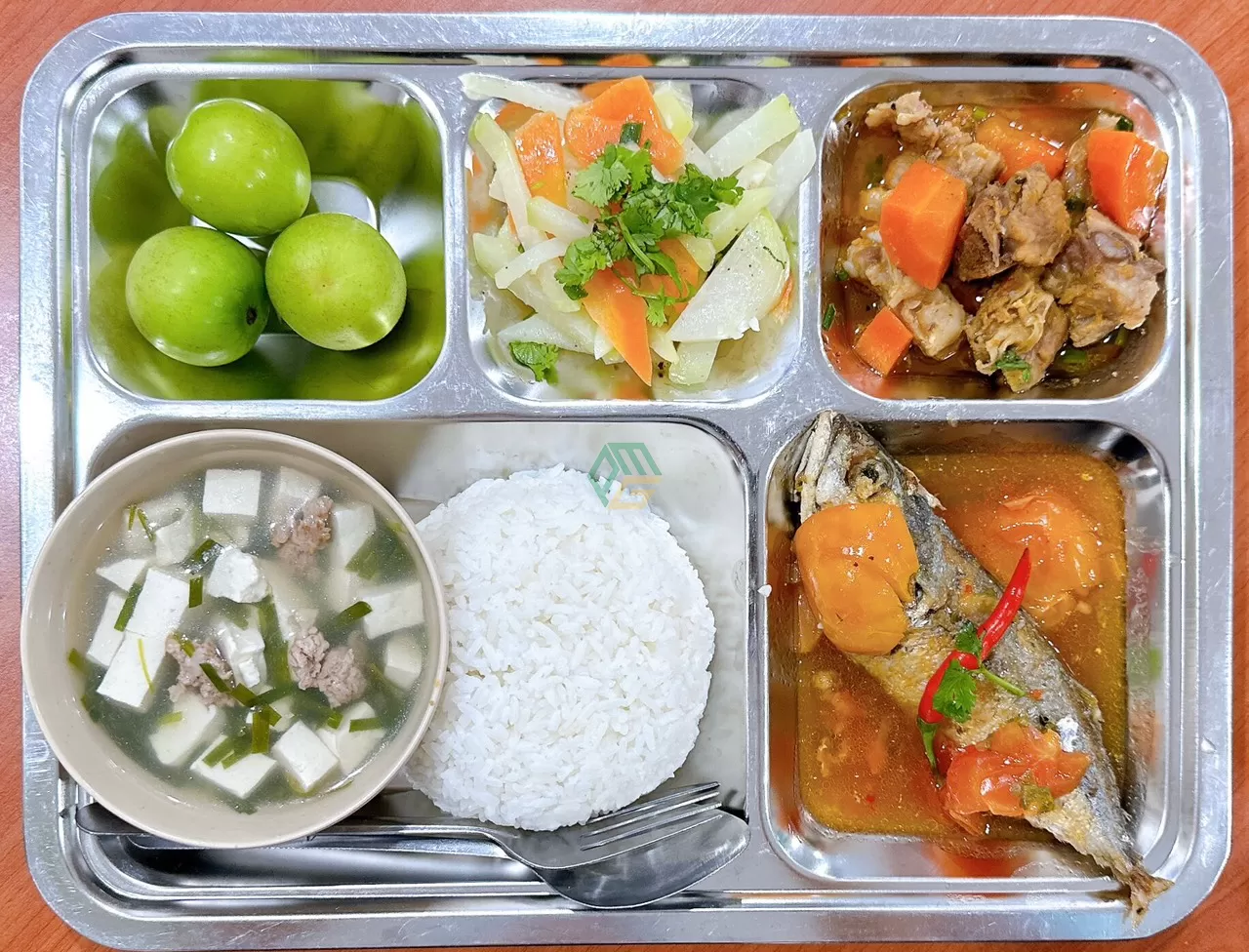 Thực đơn suất ăn công nghiệp khoa học