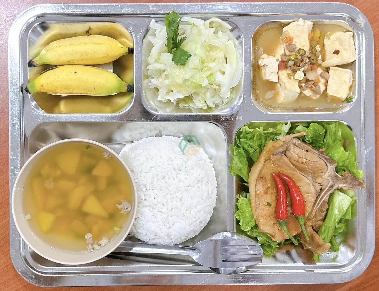 suất ăn 30k cho công nhân viên tại nhà máy tôn hoa sen phú mỹ bà rịa