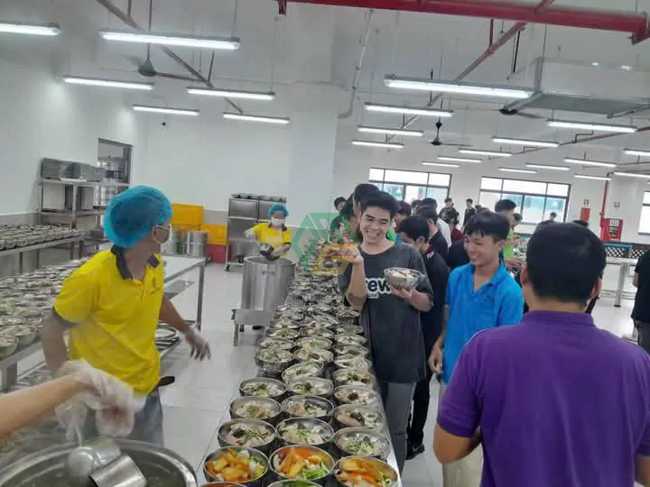 Đơn vị cung cấp suất ăn công nghiệp Phú Mỹ Gold