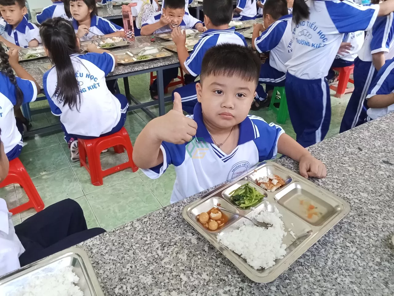suất ăn công nghiệp cho trường học tại Phú Mỹ
