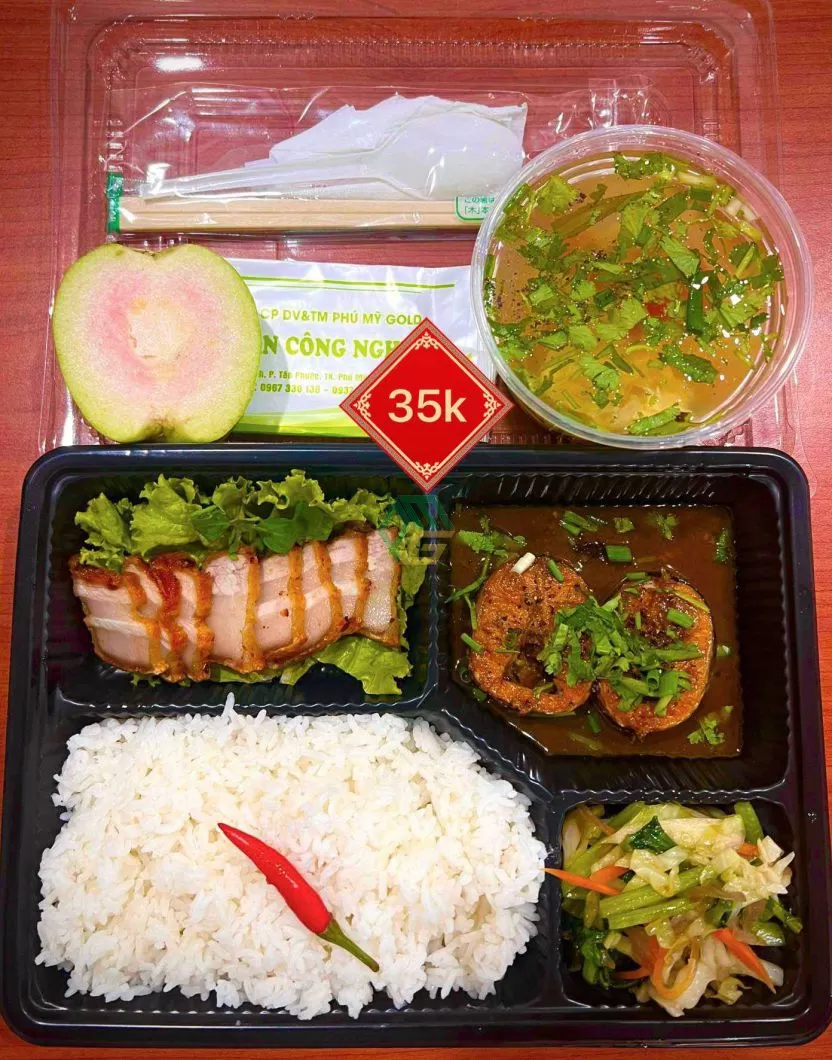Suất ăn công nghiệp