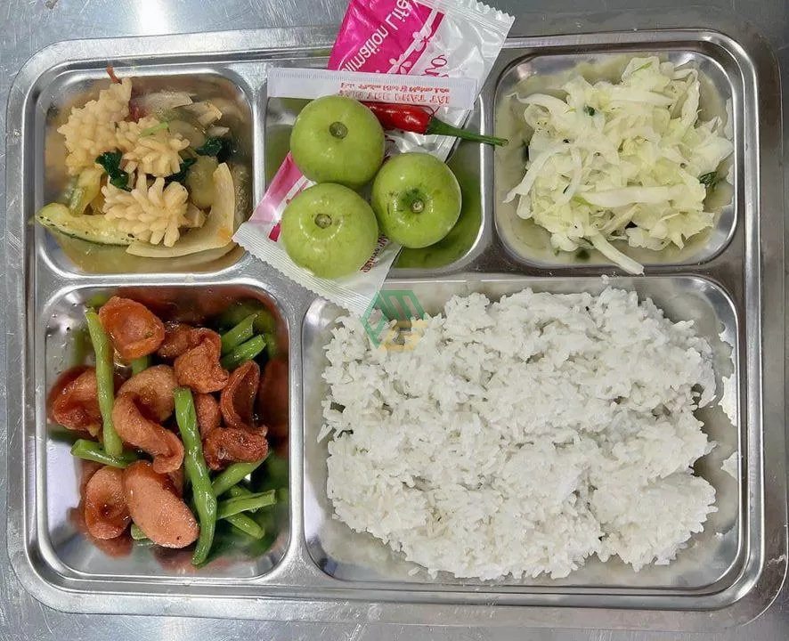 Suất ăn công nhân 25k