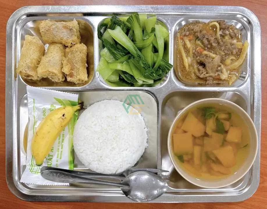 Suất ăn công nghiệp 27k