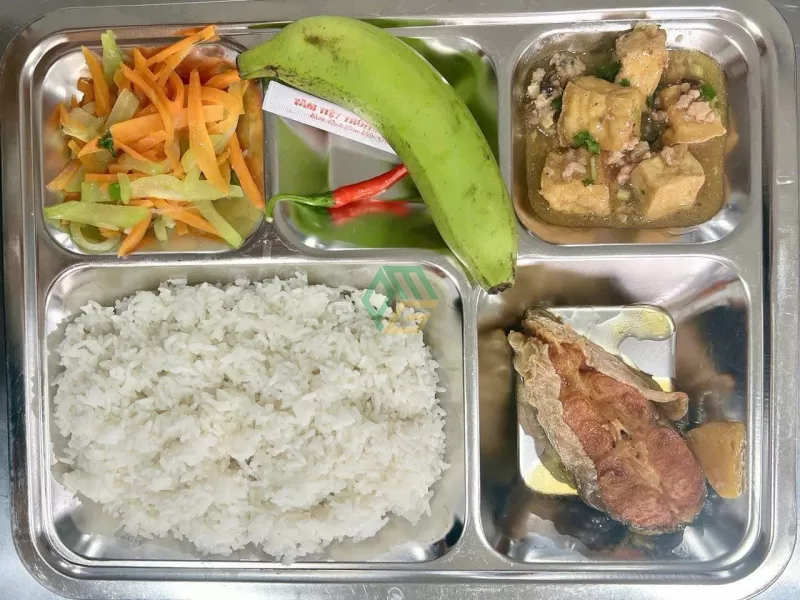 Suất ăn công nhân 25k