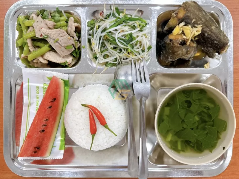 Suất ăn công nghiệp 30k tại Bà Rịa