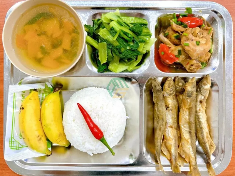 Suất ăn công nghiệp 30k tại Bà Rịa